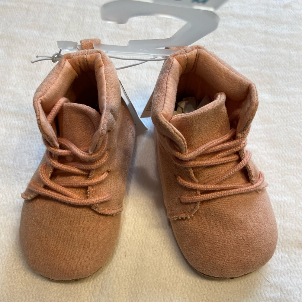 Old Navy baby booties